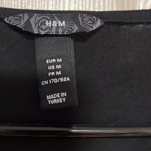 H&M black tie back shirt size M - Picture 2 of 2